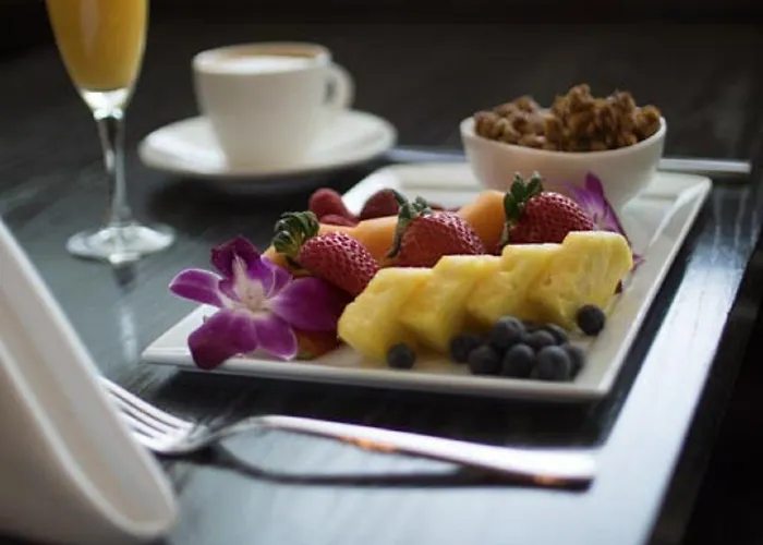 Hilton Minneapolis 4*