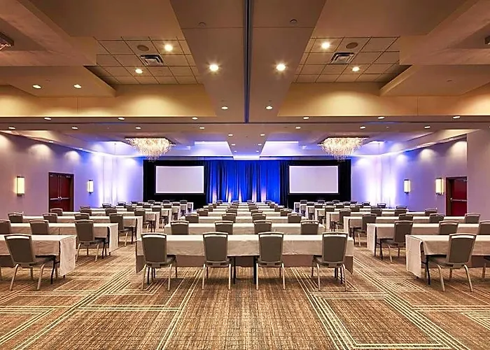 Hilton Minneapolis Hotel