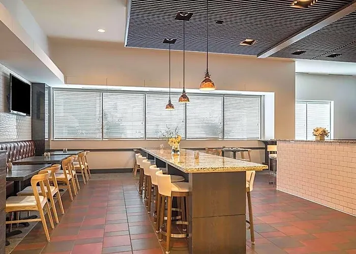 Hotel Hilton Minneapolis 4*