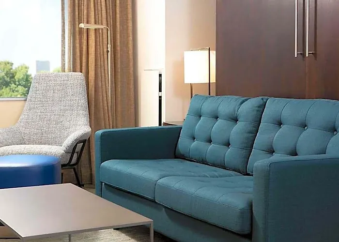 Hilton Minneapolis Hotel 4*