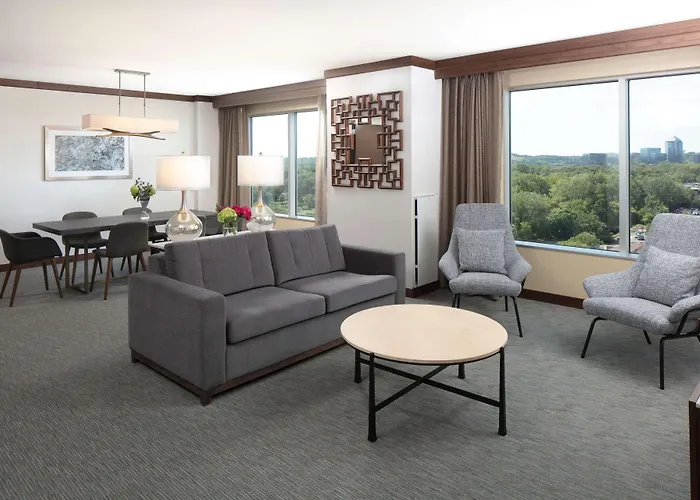 Hilton Minneapolis Hotel 4*